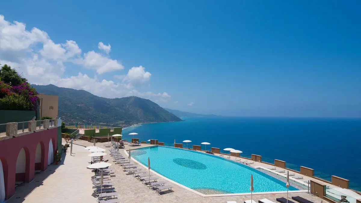 Grand Avalon Sikani