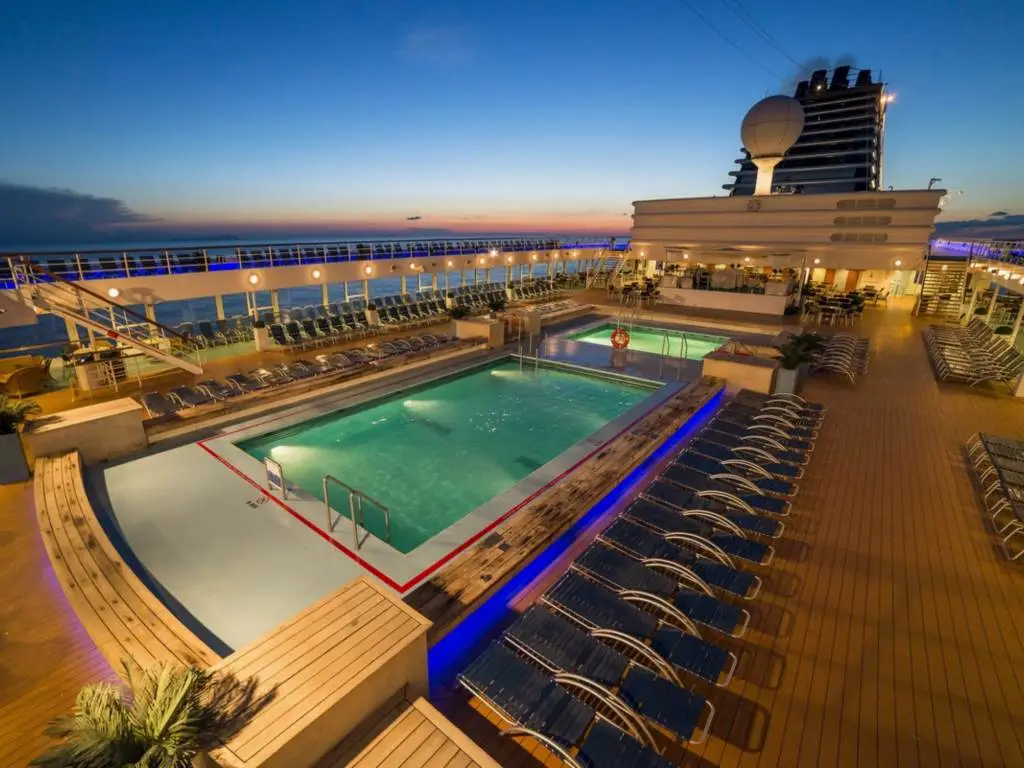 Pullmantur-Zenith-Cruise