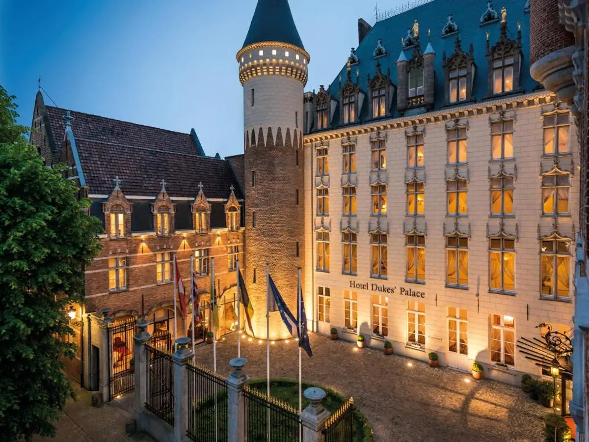 Dukes-Palace-Brugge-Belgie3