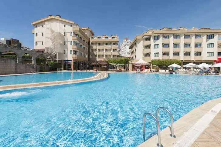 Grand-Seker-Hotel-1