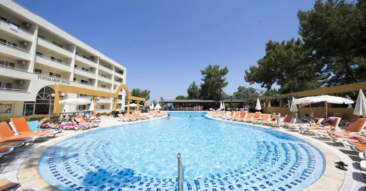 Tuntas-Family-Suites-Kusadasi-1