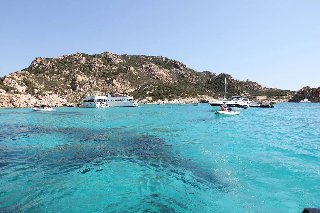 Kristalhelder water bij Arcipelago di La Maddalena Sardinië