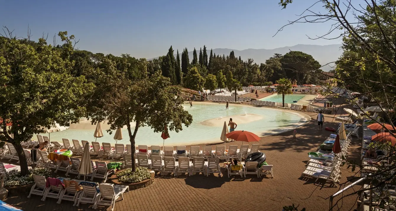 Norcenni-Girasole-Club-Toscane-Italie