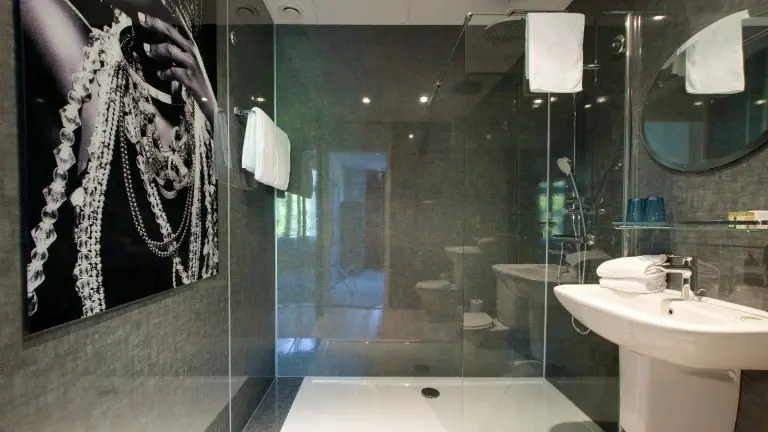 Foto-badkamer-Boetiek-Hotel-BonAparte-Voordeeluitjes.nl_