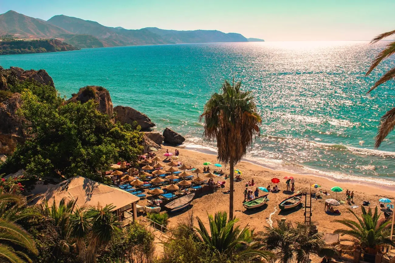 Nerja-Spanje-Shutterstock4