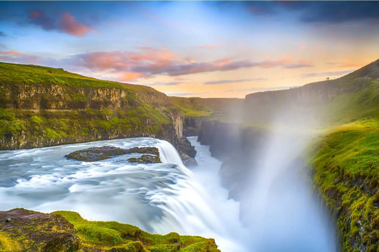 GULLFOSS IJSLAND shutterstock watervallen