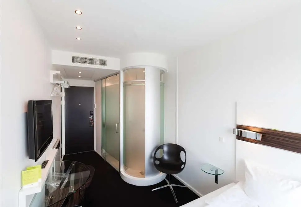 Wakeup-copenhagen-carsten-niebuhrs-gade-4