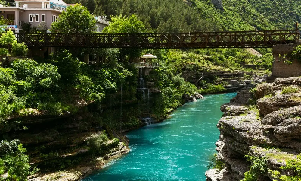 Albanië-Canvastock-3