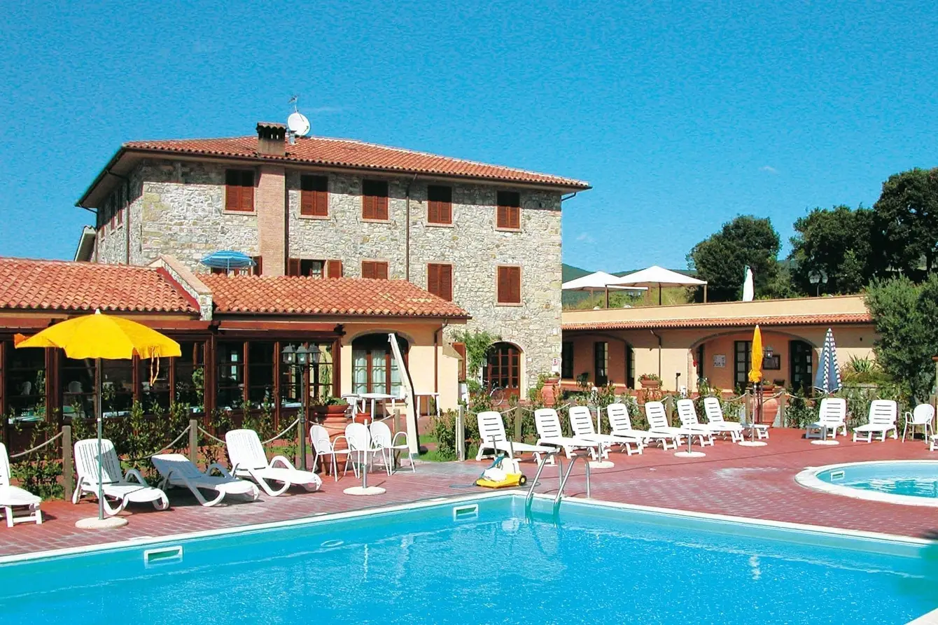 Hotel-la-pieve-di-pomaia-home-01