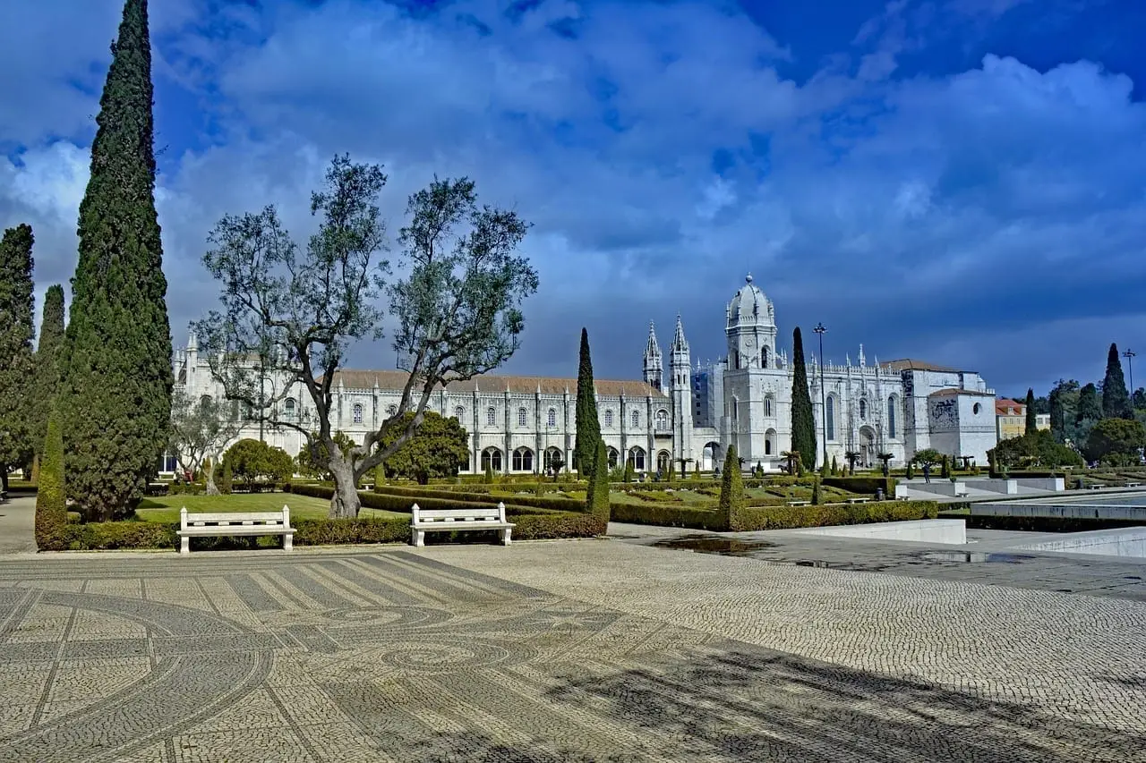 Lisbon-2237564_1280