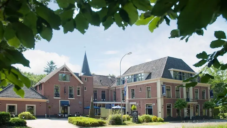 Foto-voorkant-Boetiek-Hotel-BonAparte-Voordeeluitjes.nl-