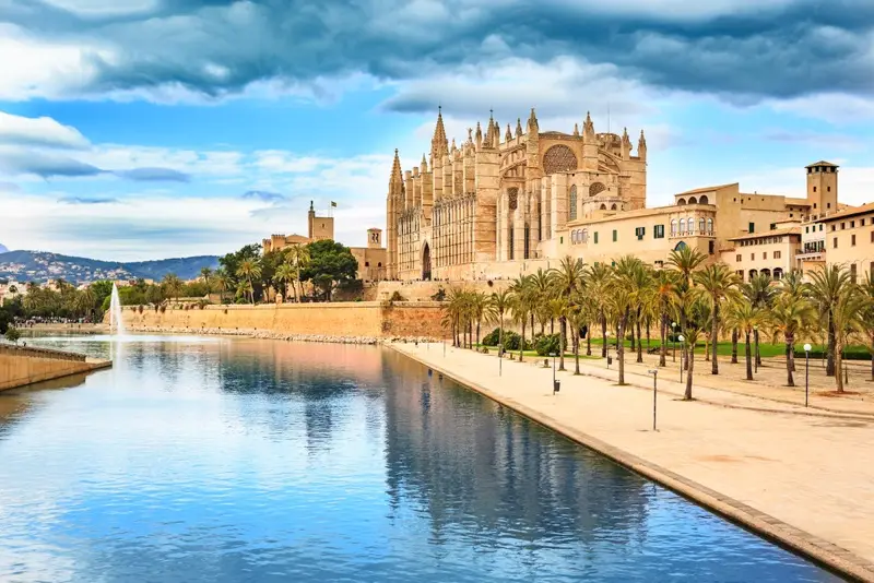 Palma-de-Mallorca-DepositPhotos2-2