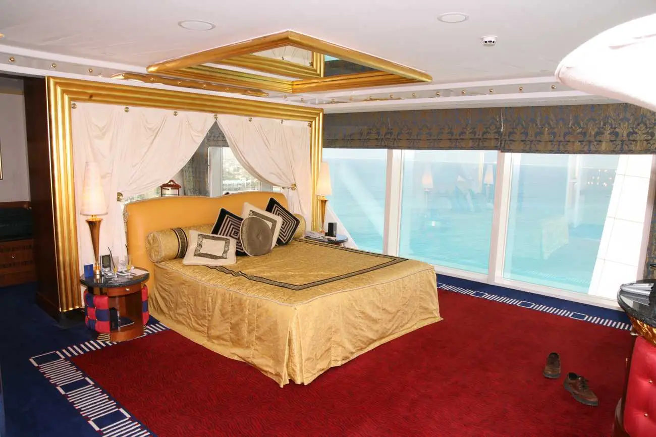 dubai inside