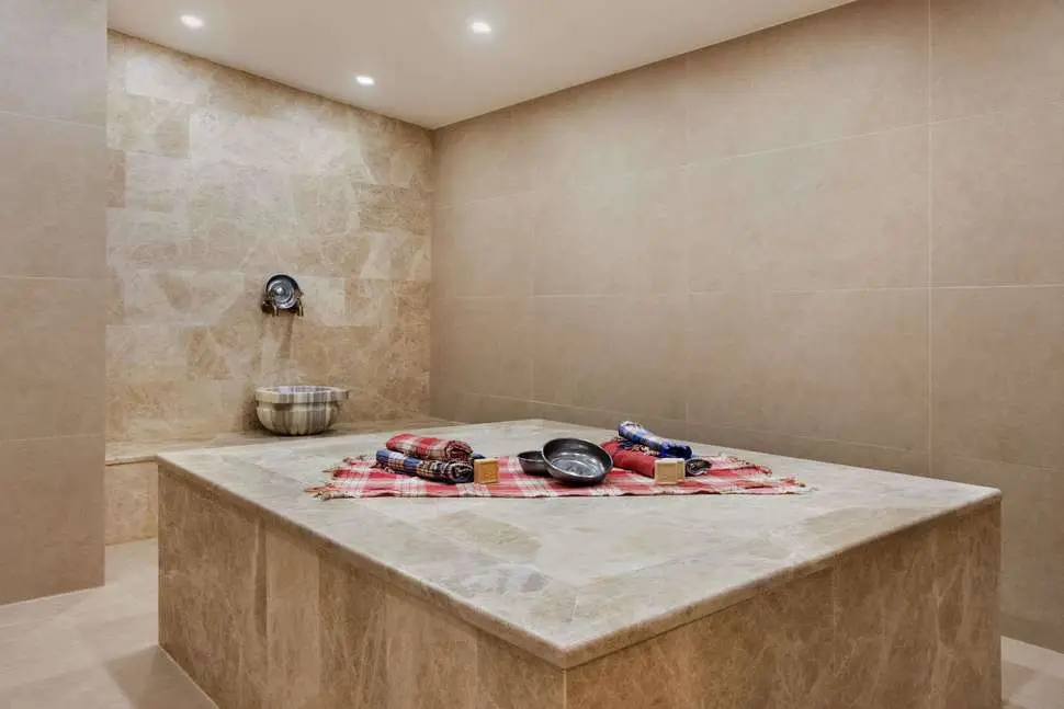 Ramada-hotel-suites-kusadasi-turkije-5