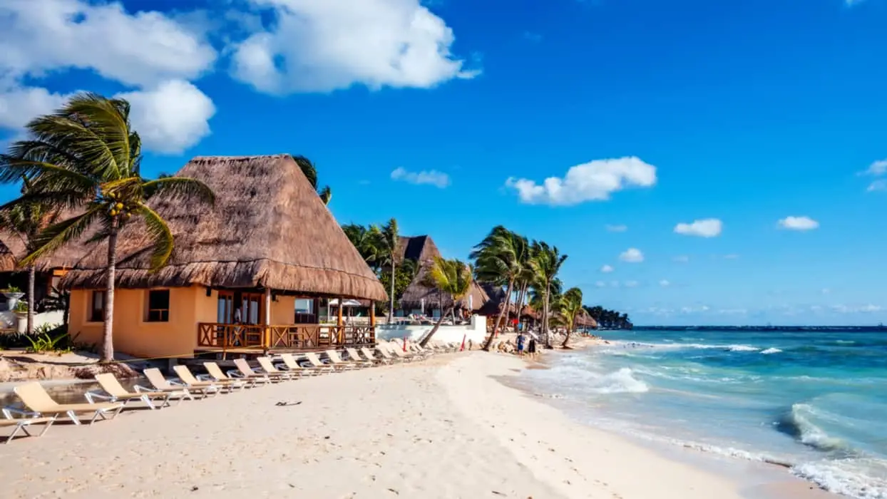 Cancun-Beach-Shutterstock1