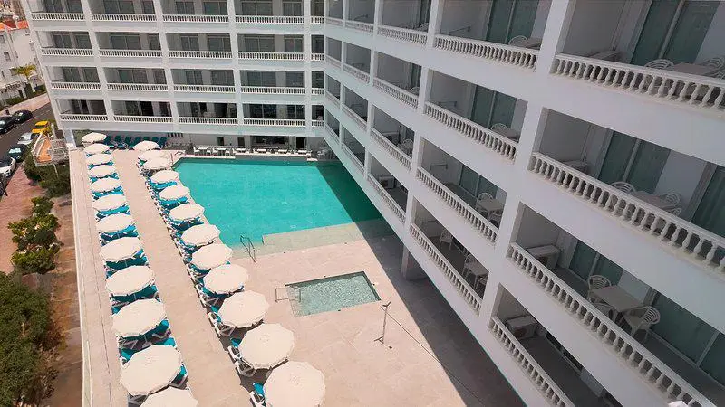 Hotel-BLUESEA-Lagos-de-Cesar-Dreizen3