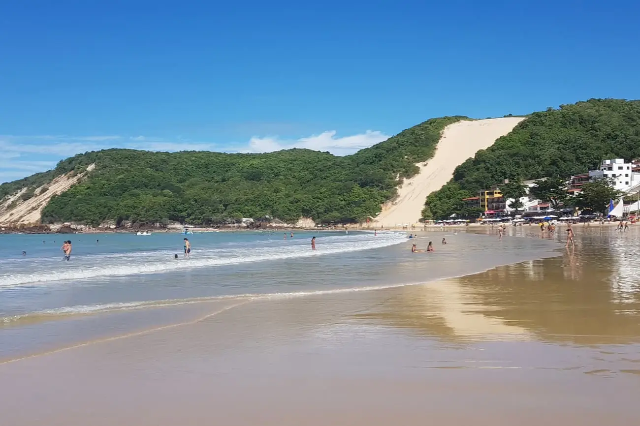 Ponta-negra-natal-brazilie-shutterstock-3