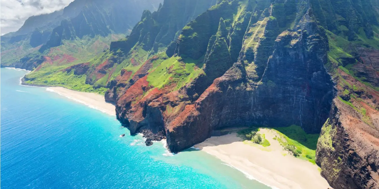 Fietsen langs kust van Hawaii