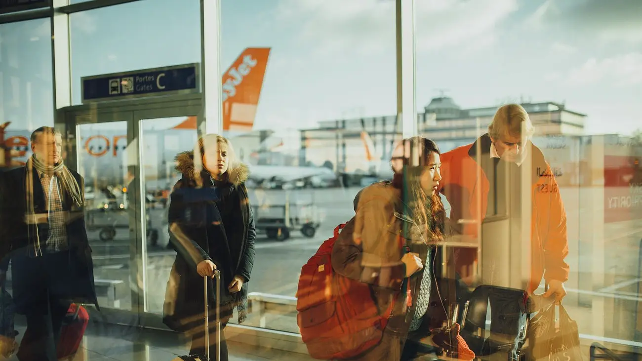 Airport-731196_1920