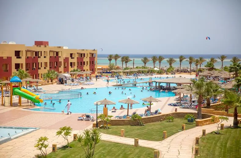 Royal-tulip-beach-resort-egypte-1