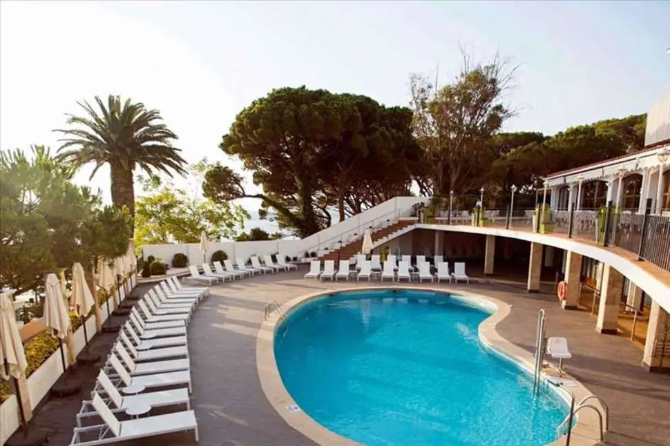 Hotel-Ilunion-Caleta-Park-1-2