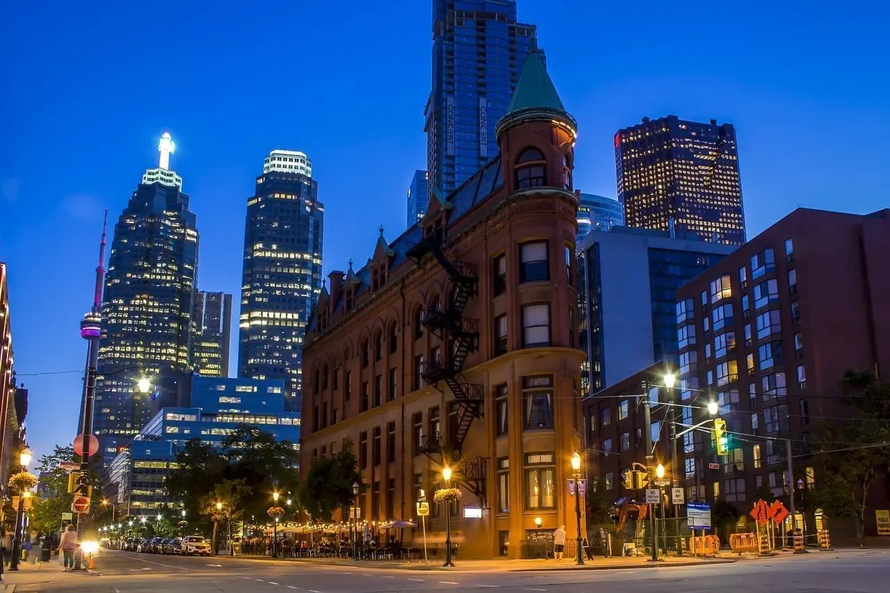 Toronto-2608580_1280