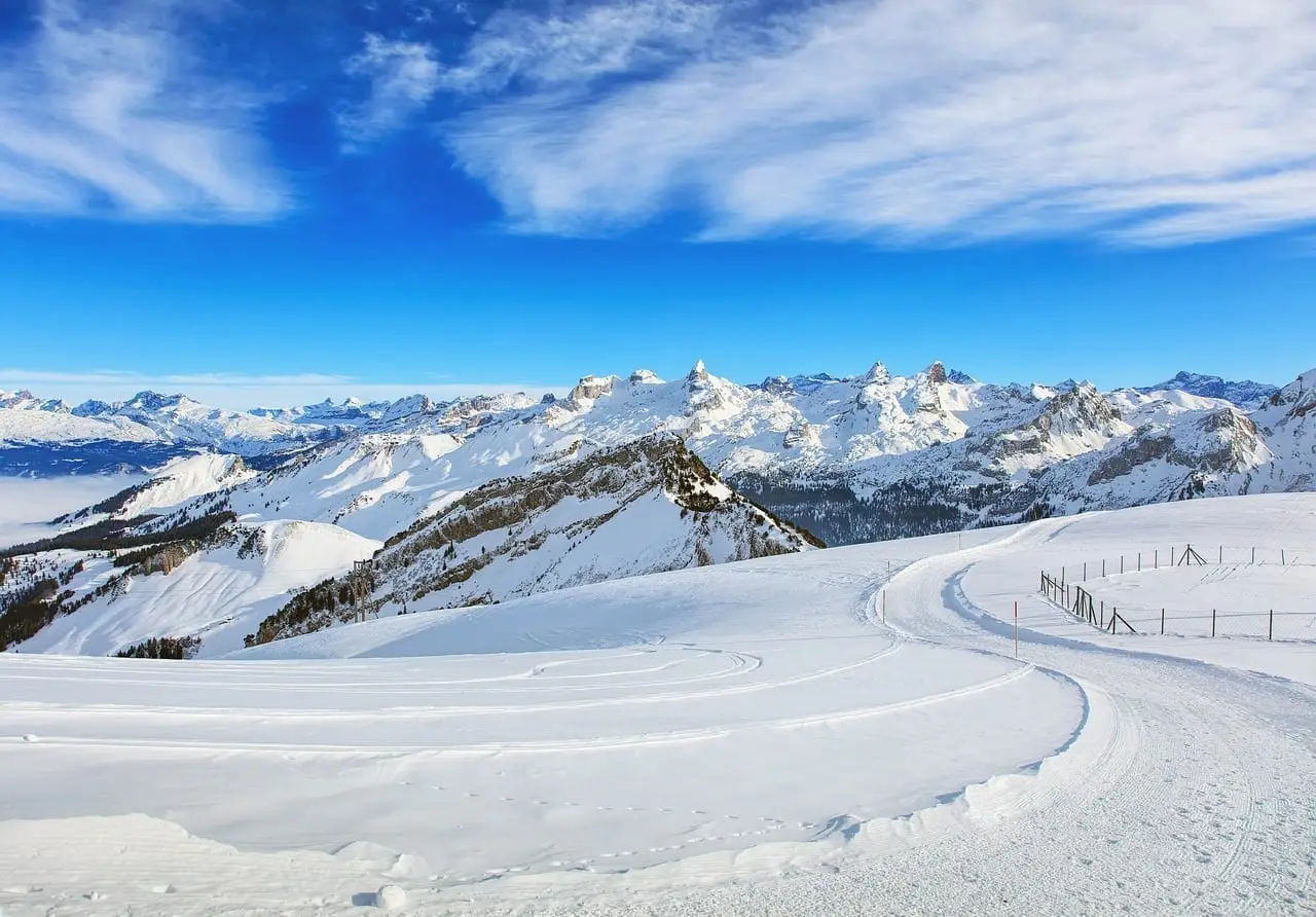 Summit-3036301_1280