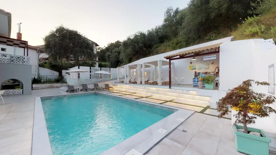 Theros-Suites-Parga-Sunweb2