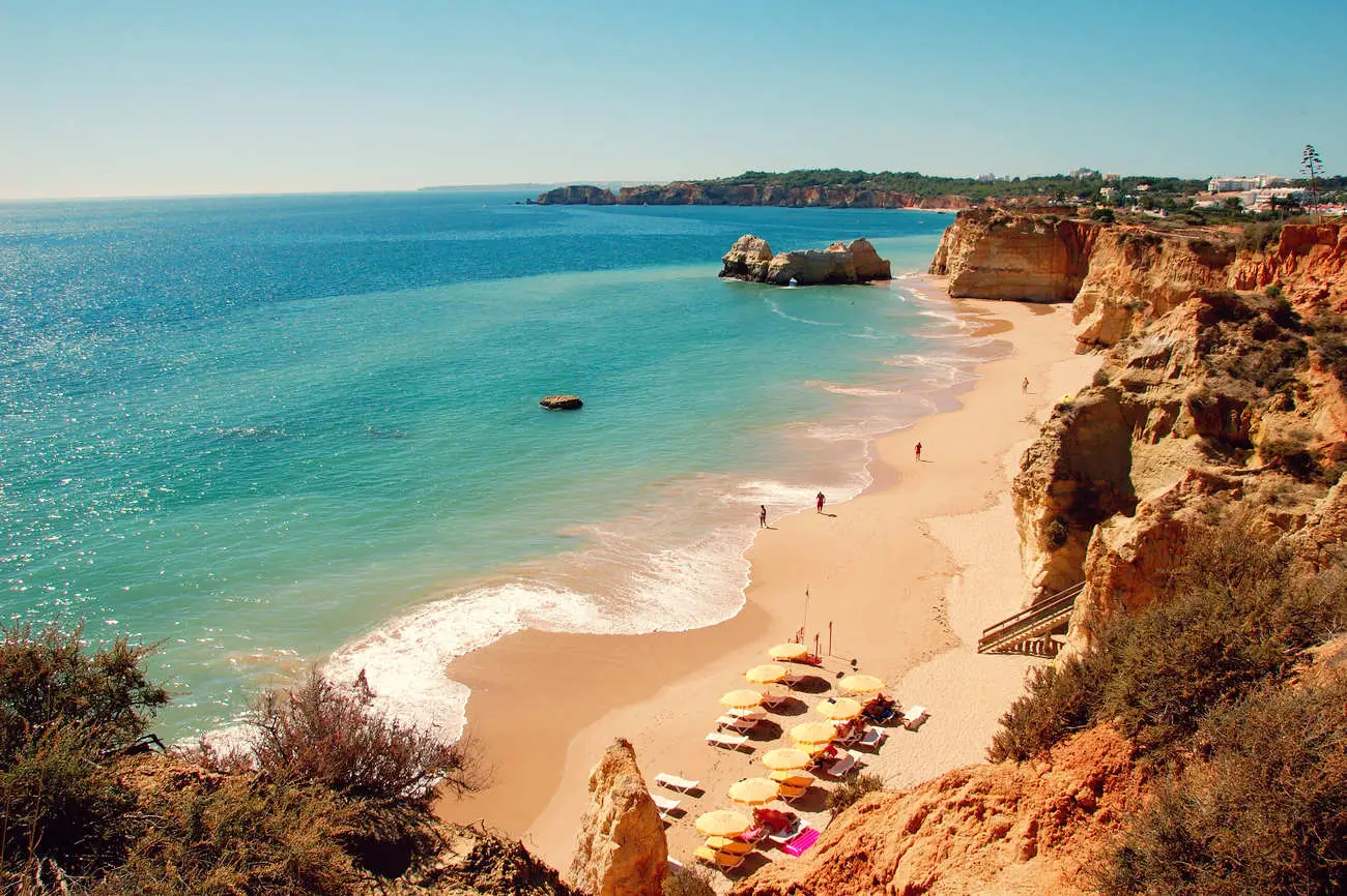Praia_da_rocha_shutterstock3