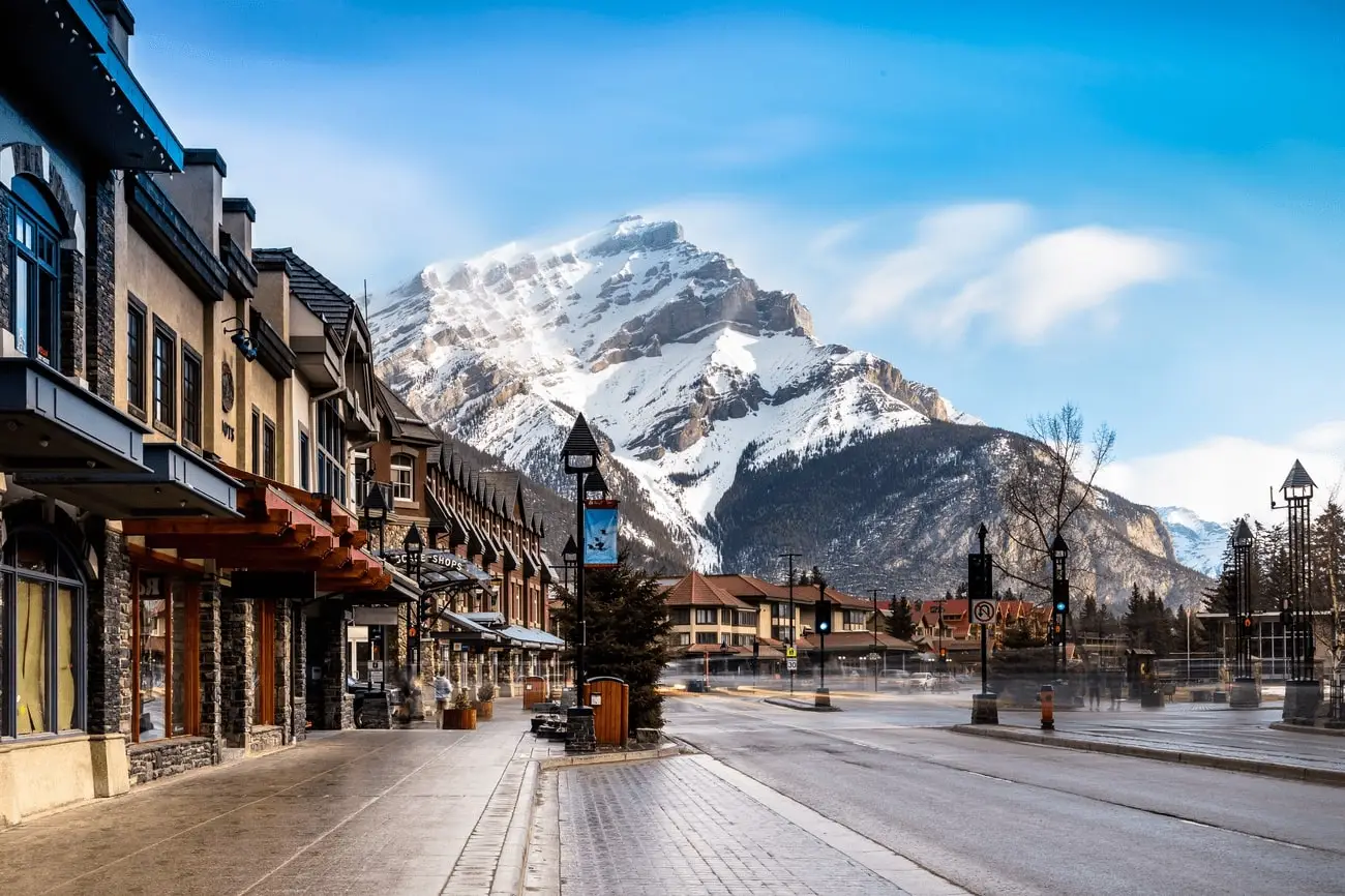 Canada-Shutterstock2-1