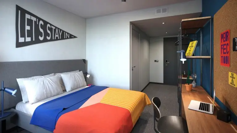 Hotel-kamer-Delft-_-Voordeeluitjes.nl_